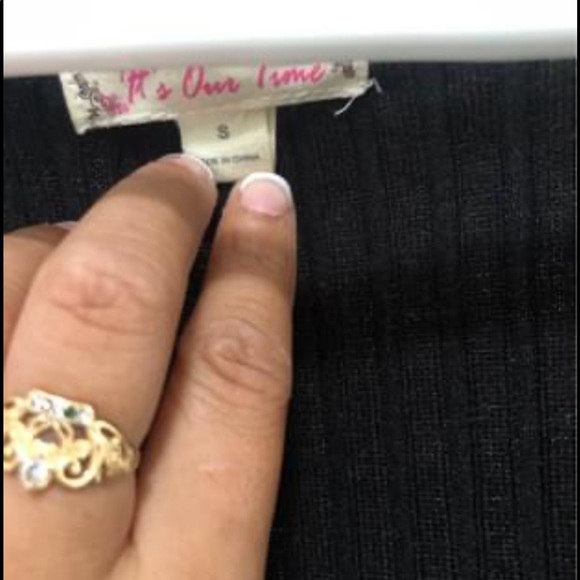 Never worn black long sleeve - Picture 2 of 2